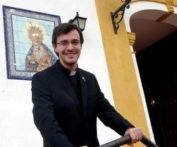 El joven sacerdote Juan Carlos Millán comenta su visión del mundo cofrade en su primera Semana Santa como cura