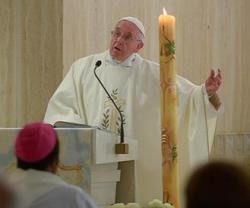 El Papa Francisco, desde Santa Marta, exhorta a los cristianos a servir a los demás