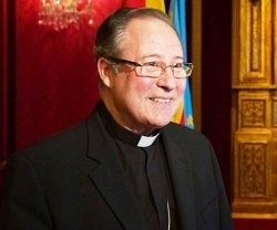 Esteban Escudero deja de ser obispo de Palencia y vuelve a ser obispo auxiliar en Valencia