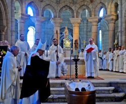 Funerales del anciano monje cisterciense en el monasterio de Oseira