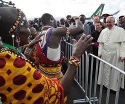 Kenia es un país de gran diversidad étnica y religiosa... el Papa pide impedir que los extremistas fomenten la violencia