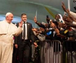 Francisco saluda a religiosas, sacerdotes y seminaristas en Nairobi