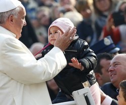 El Papa Francisco explica que la misericordia que el mundo necesita nace de Dios y su piedad
