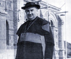 El obispo Manuel González fue párroco en Huelva, luego obispo auxiliar en Málaga y luego obispo de Palencia