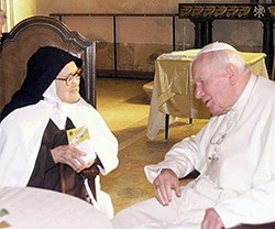 San Juan Pablo II con la vidente de Fátima Sor Lucía