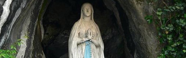 Imagen de la Virgen de Lourdes, una de las apariciones aprobadas por la Iglesia