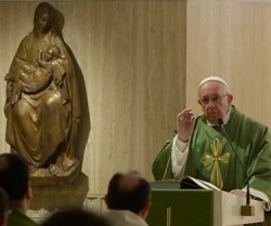 El Papa Francisco en la Residencia Santa Marta celebra misa y explica las lecturas