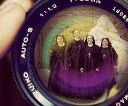 Las Carmelitas Samaritanas de Valladolid tienen una potente presencia en diversas plataformas de Internet, y ahora en smartphone
