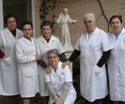 Algunas de las Franciscanas de la Inmaculada de la residencia de ancianos de Muro de Alcoy