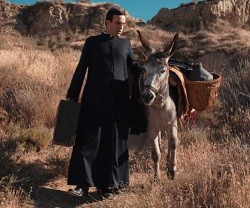 Escena de la película Poveda - la biografía del sacerdote llegará el 4 de marzo a los cines españoles