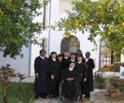 Las monjas mínimas de Antequera, que se ofrecen a acoger a 40 refugiados