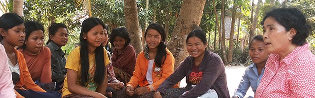 Bautizarse le abría Europa, pero Cristo la quería de vuelta en Camboya sirviendo a los más pobres