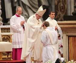 El Papa ordena 11 nuevos sacerdotes: Cristo no tiene sentido sin la cruz