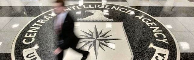 En los prolegómenos de la CIA fueron reclutados numerosos católicos para los servicios de inteligencia durante la Segunda Guerra Mundial.
