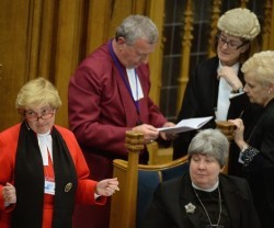 Presidencia de la Asamblea de la Church of Scotland... asumen las doctrinas de la ideología LGBT