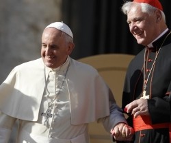 El cardenal Muller y el Papa Francisco son los dos hombres detrás de la Iuvenescit Ecclesia