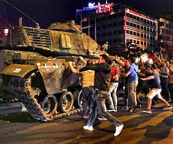 El intento de golpe contra Erdogan ha costado cerca de trescientos muertos.