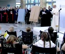 El Papa dirigió un breve discurso a los niños del pediátrico de Cracovia la tarde del viernes
