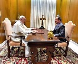 El asesinato del padre Jacques Hamel estuvo muy presente en la reunión de este miércoles entre el Papa y el presidente francés.