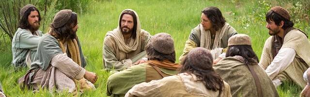 El Jesucristo de la teleserie norteamericana de 2014 - se optó por la barba y el pelo largo, que la Biblia no menciona, pero que encaja con lo que se sabe de la época