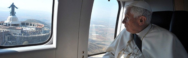 Benedicto XVI en su agotador viaje de 2012 a México y Cuba - allí comprendió su fragilidad en viajes transatlánticos