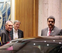 Llegada de Maduro al Vaticano