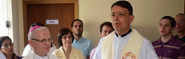 Condenan a un sacerdote por salvar a un bebé del aborto: «Ser perseguido por Cristo es un honor»