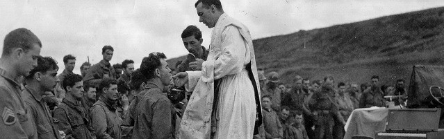 Capellanes en las trincheras: la heroicidad de seis sacerdotes que llevaron paz en cruentas guerras