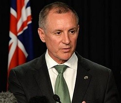 Jim Weatherill, primer ministro de Australia del Sur, dijo sentirse "abatido"