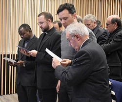 La Fundación Alter Christus entrega sus galardones que reconocen la labor clave de los sacerdotes