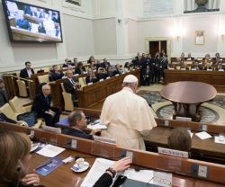 El Papa Francisco, contra la esclavitud de la droga, pide una educación integral de la persona