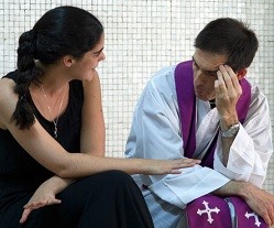 «Hacemos pastoral de pasillos y se rompen prejuicios», dice el capellán de la Politécnica de Madrid