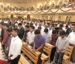 Las misas de Adviento en Emiratos Árabes Unidos son multitudinarias