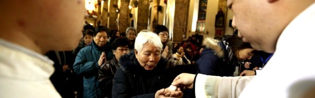 Hay quizá unos 12 millones de católicos en China, la mitad en la Iglesia clandestina