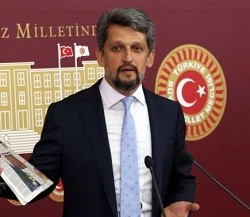 El diputado de origen armenio pretende que Turquía reconozca el genocidio contra su pueblo