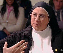 Lucía Caram niega en televisión la virginidad de María y manipula el Magisterio sobre la sexualidad