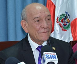 El senador Rafael Calderón, presidente de la comisión que estudió la reforma del Código Penal.