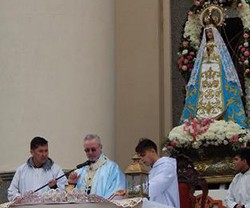 El Arzobispo de Corrientes pide a la Virgen que Argentina mire a los pobres y evite el narcotráfico