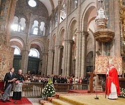 El arzobispo de Santiago, monseñor Barrio, presidió la Eucaristía