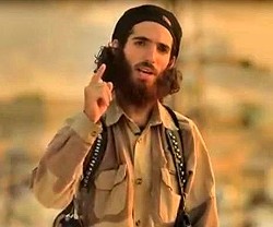 En el vídeo atribuido a Estado Islámico, algunas de las amenazas se formulan en español.