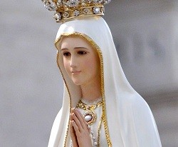 La Virgen peregrina de Fátima llega a Barcelona en un momento de gran división y tensión en Cataluña