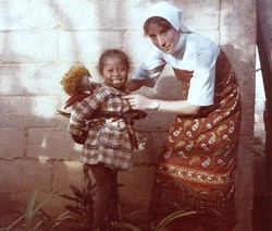 María Isabel Azcárate en 1978, cuando  apenas llevaba dos años en Madagascar
