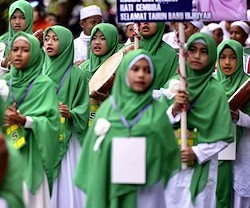 Estudiantes indonesias celebran el año nuevo islámico el 21 de septiembre en Banda Aceh. Foto: AFP.