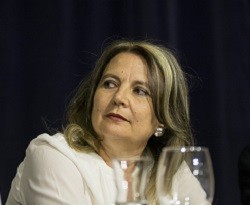 María Elvira Roca no tiene miedo a desafiar el pensamiento dominante en España