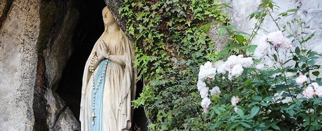 ¿Qué tienen en común las últimas apariciones de la Virgen? 2 motivos de por qué sigue apareciéndose