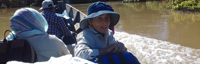 «Sor Adrenalina», la misionera todoterreno que navega 4 días en canoa para llegar al último católico