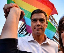 Pedro Sánchez, en la manifestación del orgullo gay de Valencia en junio de 2016.