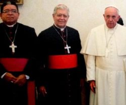 Azuaje, a la izquierda, preside a los obispos de Venezuela; Urosa, en el centro, deja de pastorear Caracas