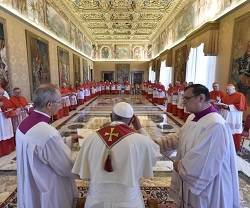 El Papa Francisco ha querido presidir el consistorio en el que se han aprobado estos decretos / Vatican Media
