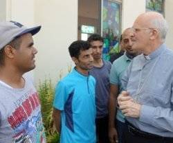 Xuereb, Nuncio del Vaticano en Corea, comió con los yemeníes que piden asilo en la isla Jeju